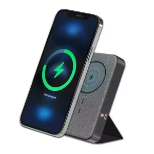 SWISS MILITARY 10000MAH PORTABLE POWER BANK WITH INTEGRATED RETRACTABLE USB-C CABLE SM-PB-10K-35W-LED-CBL-SILVER