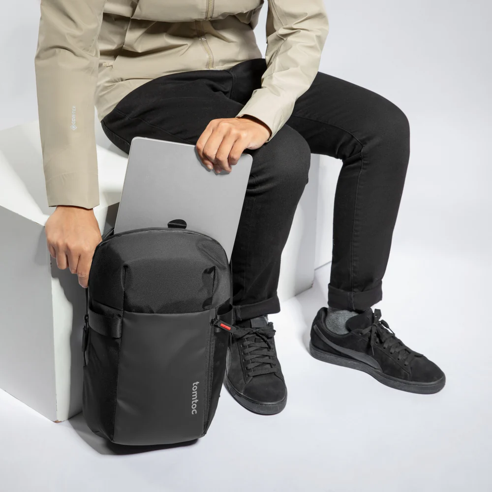 Tomtoc Navigator T24 Sling Bag | Sleek and Functional Everyday Carry - Image 4