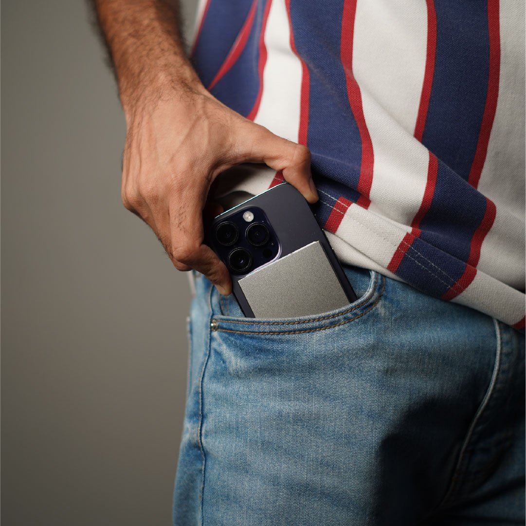 Bluepebble 3-Card Magnetic Holder with RFID Protection - Sleek and Secure BP-3CARRDMAG - Image 10
