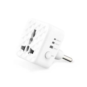 Green Lion Universal Adapter in White - GNUCONUKPLWH