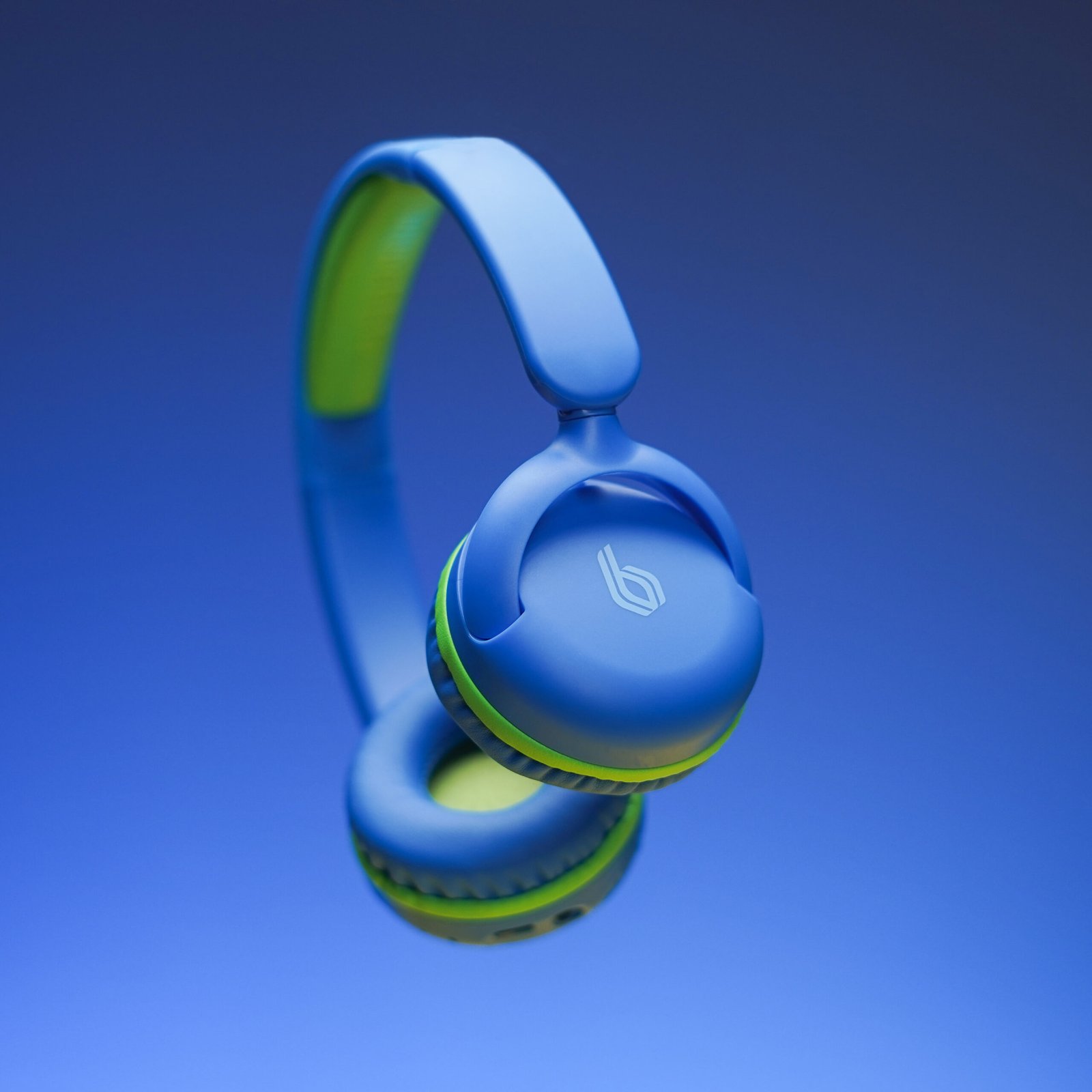 Bluepebble Kids Pulse Audio KD80 Wireless Headphones - Safe & Stylish BP-PAD80JNR - Image 9