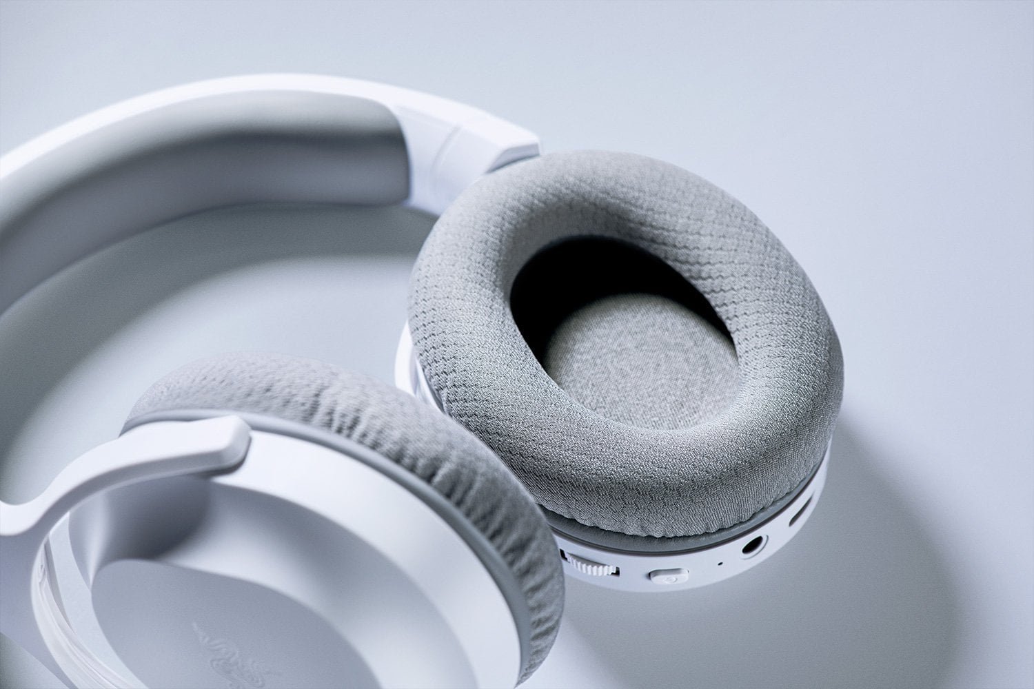 RAZER BARRACUDA X GAMING HEADSET MERCURY WHITE RZ04-04430200-R3M1 - Image 2