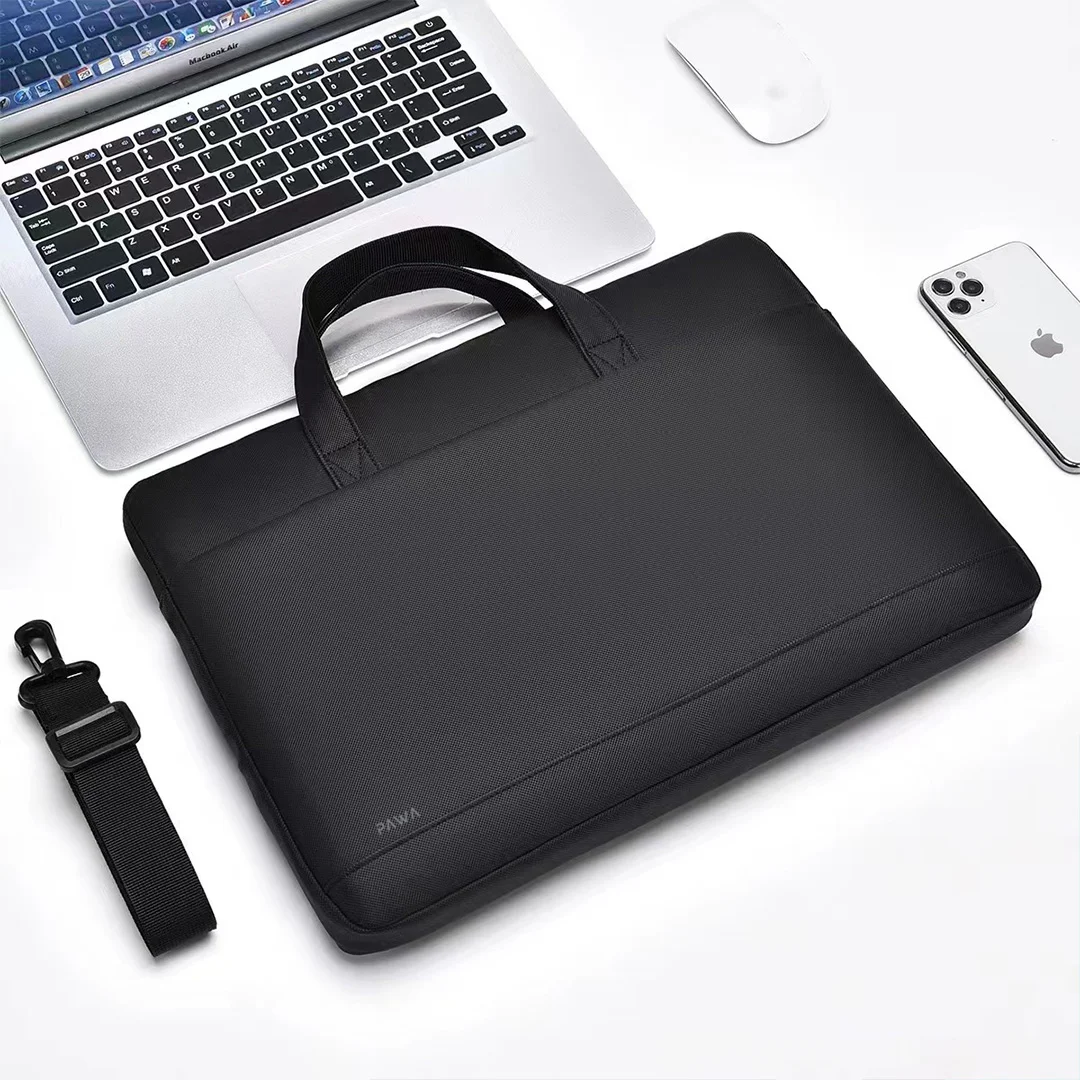 PAWA ECO LAPTOP MESSENGER BAG 15 INCH BLACK PW-CHB15INL-BK - Image 3