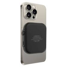 SWISS MILITARY 5000MAH WIRELESS MAGNETIC CHARGING PORTABLE POWERBANK BLACK - Image 4