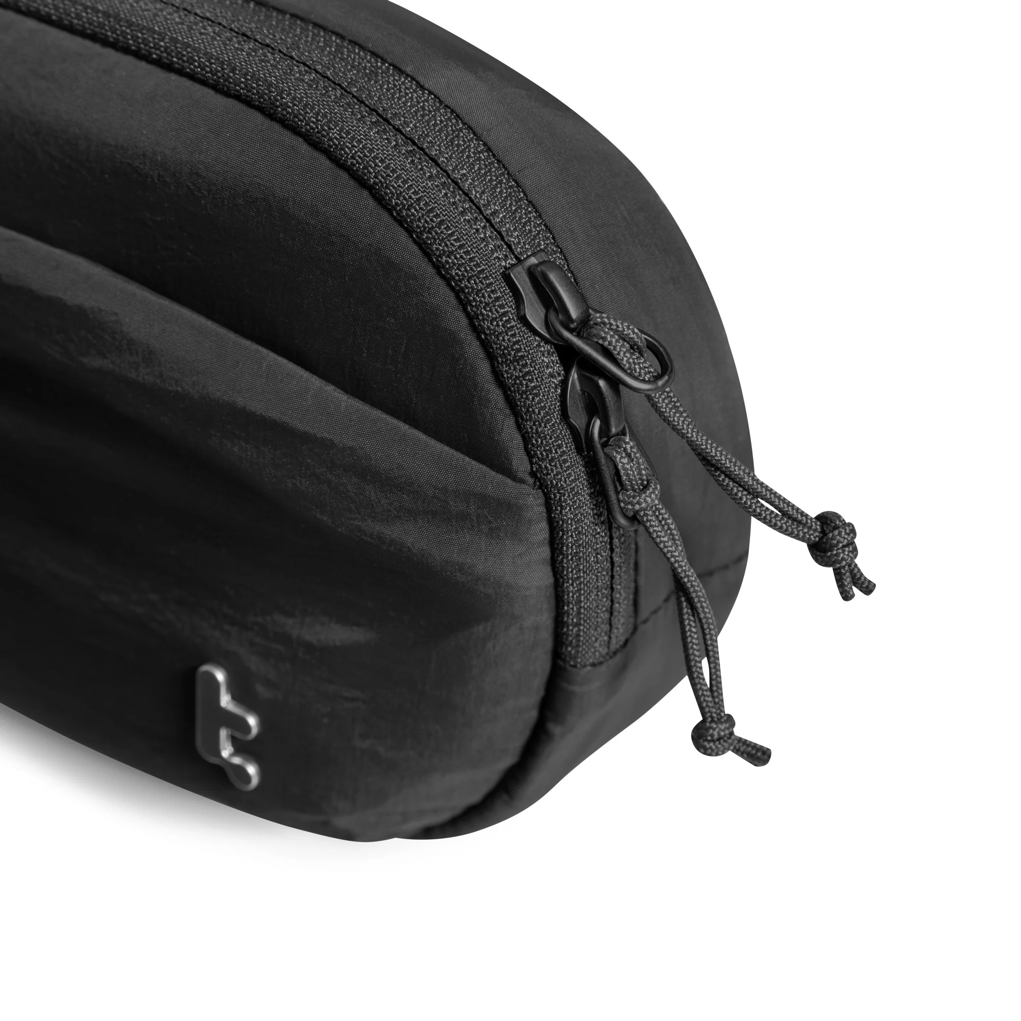 TOMTOC SLINGBEAN T32 BELT BAG BLACK T32S1D1 - Image 11