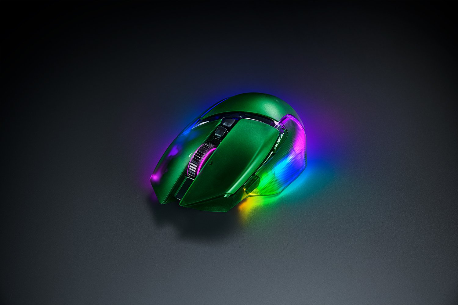 RAZER BASILISK V3 PRO ERGONOMIC WIRELESS GAMING MOUSE PHANTOM GREEN EDITION RZ01-05240300-R3G1 - Image 7