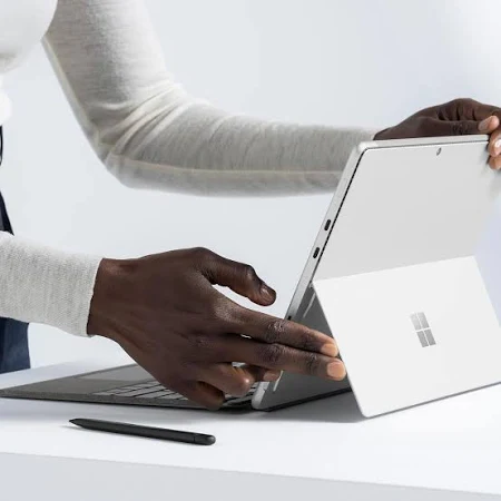 MICROSOFT SURFACE PRO KEYBOARD WITH PEN STORAGE ARABIC PLATINUM 8XA-00251 - Image 3