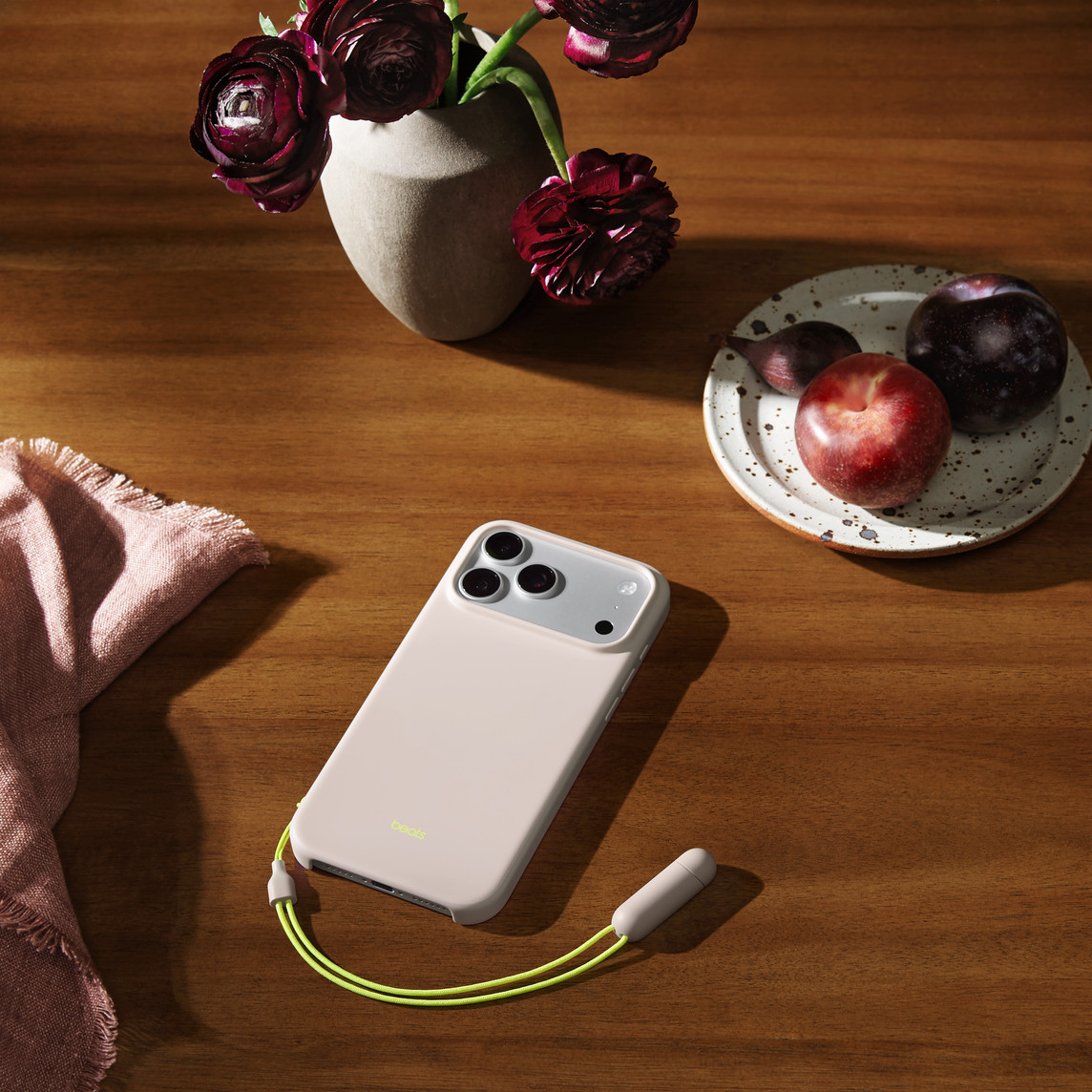 BEATS IPHONE 17 PRO MAX KICKSTAND CASE WITH MAGSAFE AND CAMERA CONTROL LIME STONE MGTQ4 - Image 4