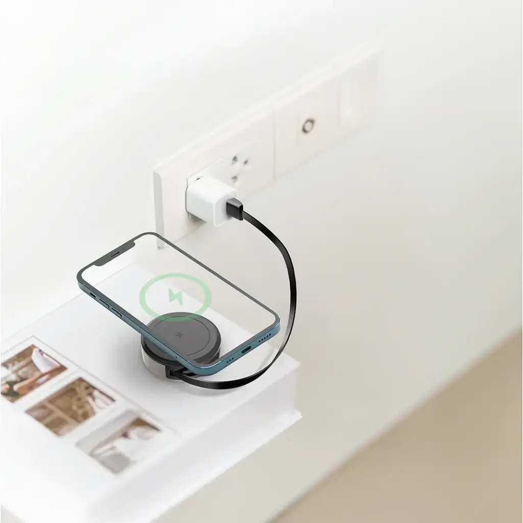 PORODO MAGNETIC WIRELESS CHARGING PAD WITH RETRACTABLE TYPE C CABLE BLACK PDETK22BK - Image 3