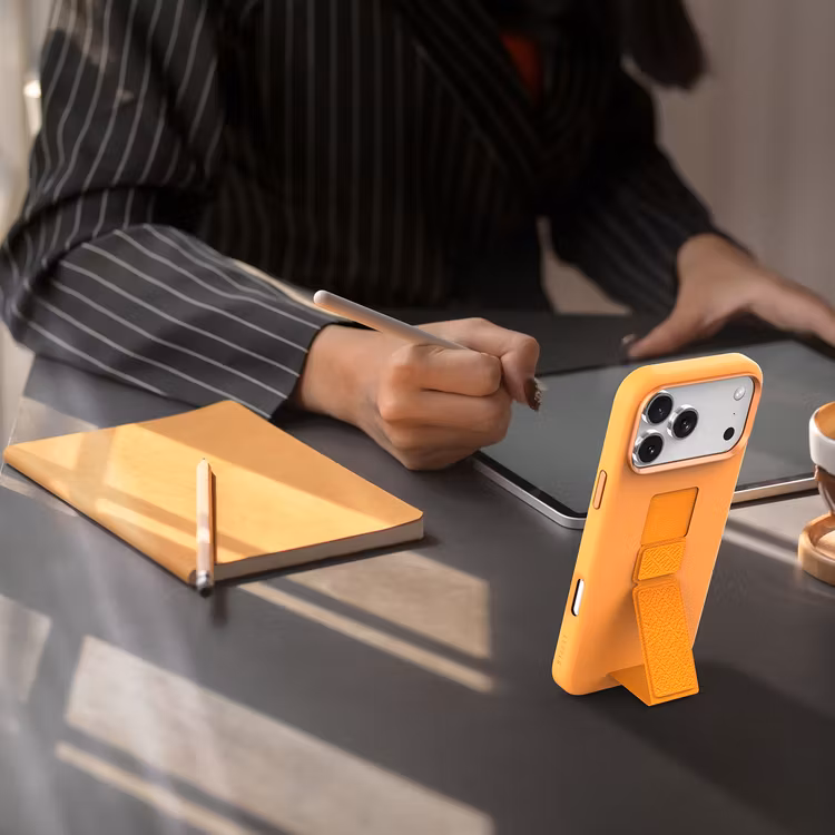 LEVELO IPHONE 17 PRO MAX MORPHIX SILICONE CASE WITH LEATHER GRIP ORANGE LVLMRPS17PMORG - Image 8