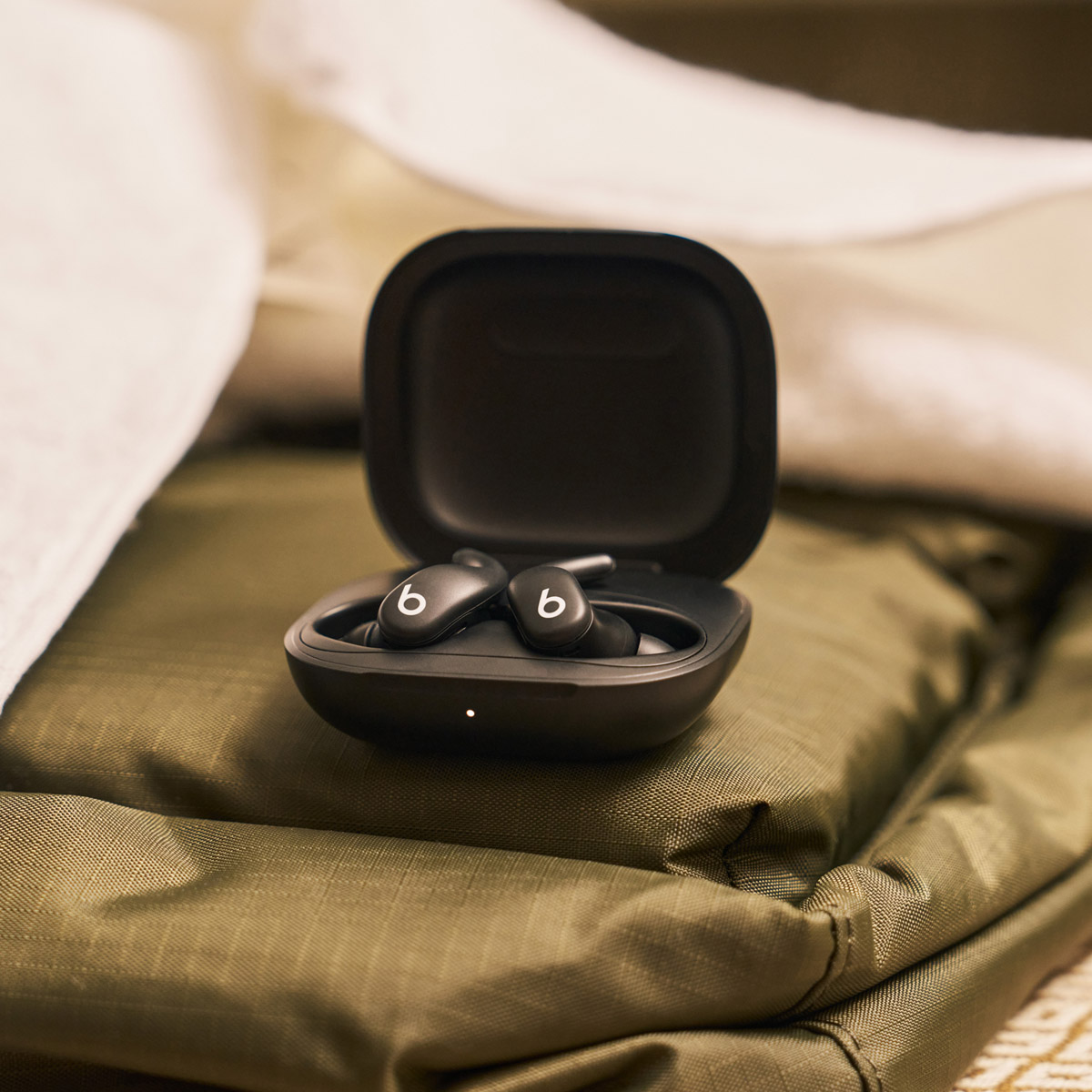 BEATS POWERBEATS FIT EARPODS BLACK ME2J4 - Image 6