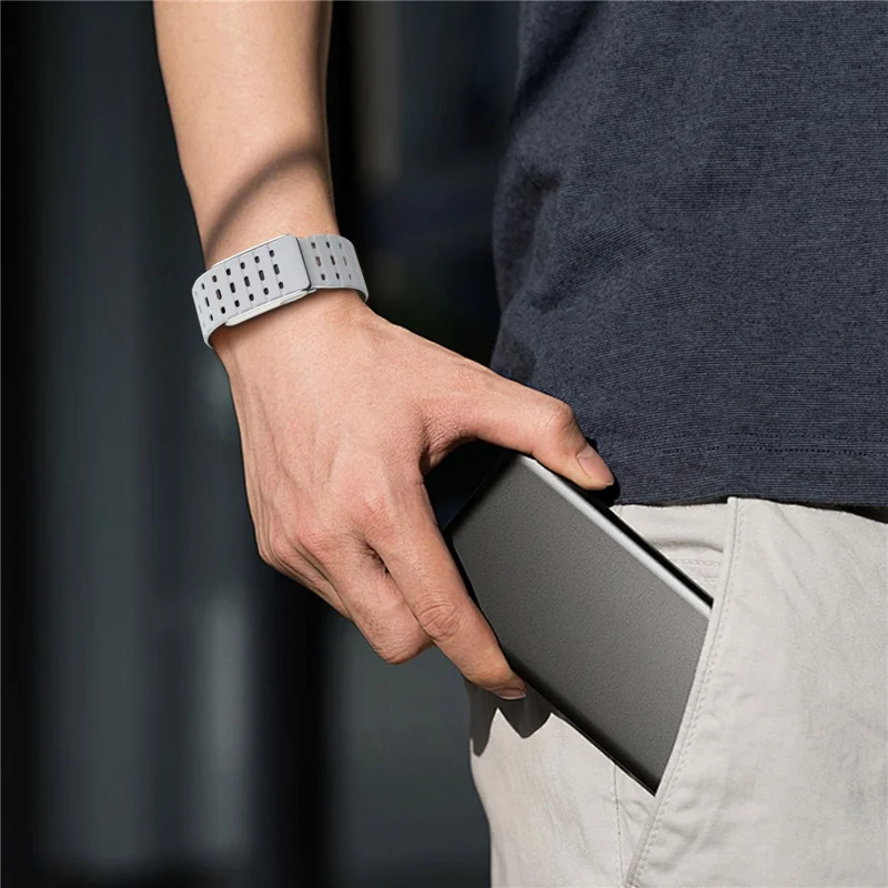 WHOOP 5.0 BREATHABLE MAGNETIC WRIST BAND STRAP LIGHT GRAY - Image 4