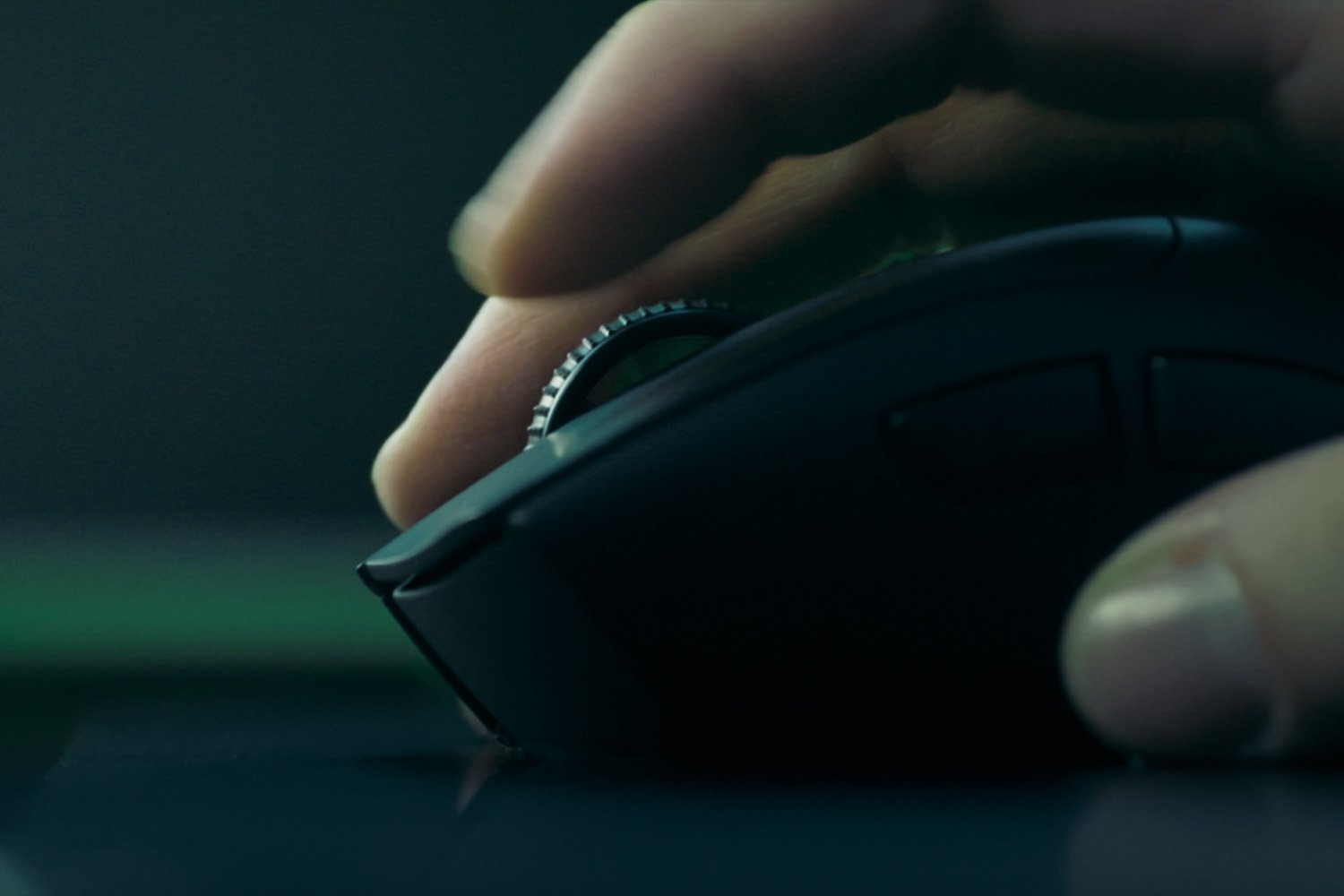 RAZER DEATHADDER V4 PRO ULTRA LIGHTWEIGHT WIRELESS ERGONOMIC GAMING MOUSE BLACK RZ01-05330100-R3G1 - Image 4