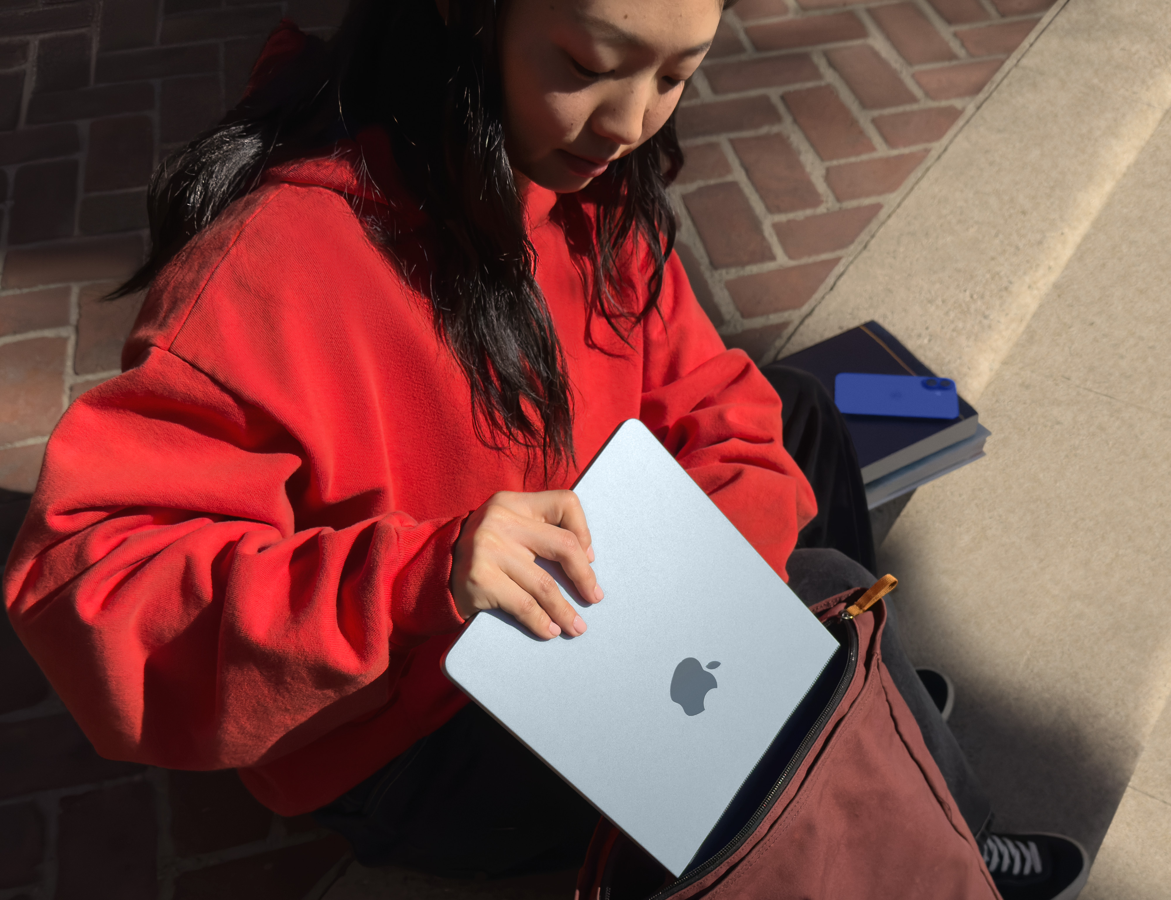 APPLE MACBOOK AIR 13-INCH M4 CHIP WITH 10-CORE CPU AND 10-CORE GPU 16GB 1TB SSD STARLIGHT ENG MDG54 - Image 7