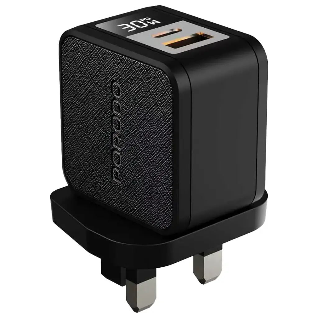 PORODO QUANTUM GAN 30W MULTI PORT CHARGER WITH DIGITAL DISPLAY BLACK PDFWCH092BK - Image 2
