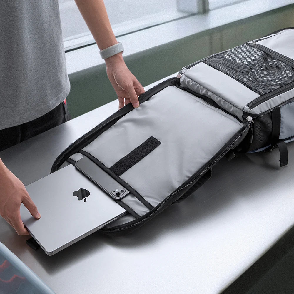 TOMTOC NAVIGATOR T66 17 INC BACKPACK LIGHT GRAY T66M1G2H/40L TRAVEL LAPTOP - Image 10