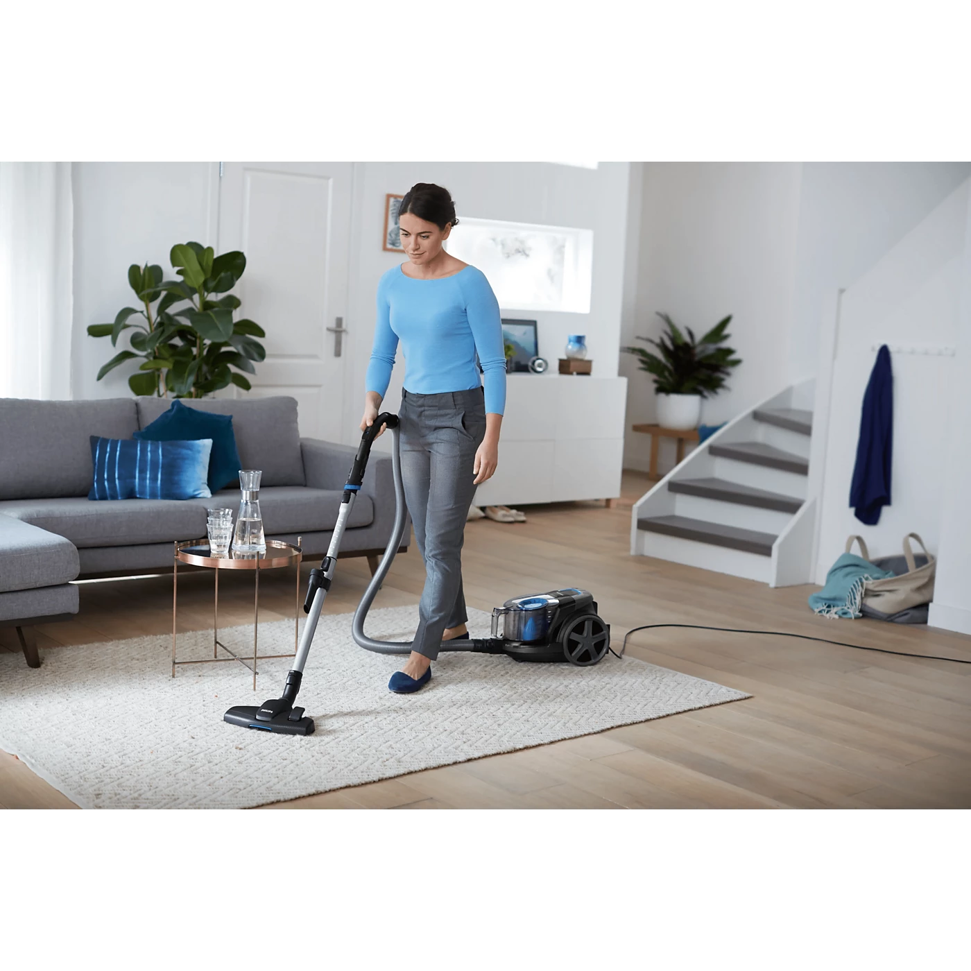 PHILIPS POWERPRO COMPACT HIGHER SUCTION POWER WITH POWER CYCLONE 5 1800W BLACK FC935062 - Image 2